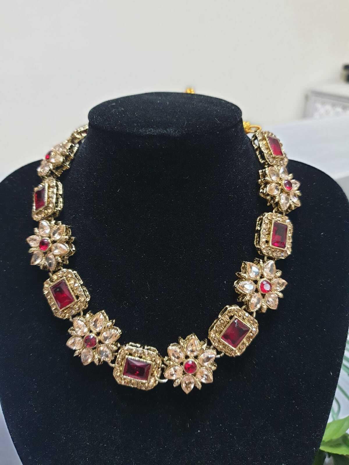 Antique Gold Kundan With Stones Set Earings With Tikka Free