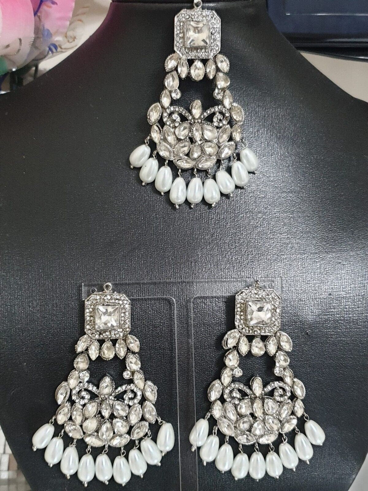 Desi Style Kundan With Crystals Pearls Earings With Tikka