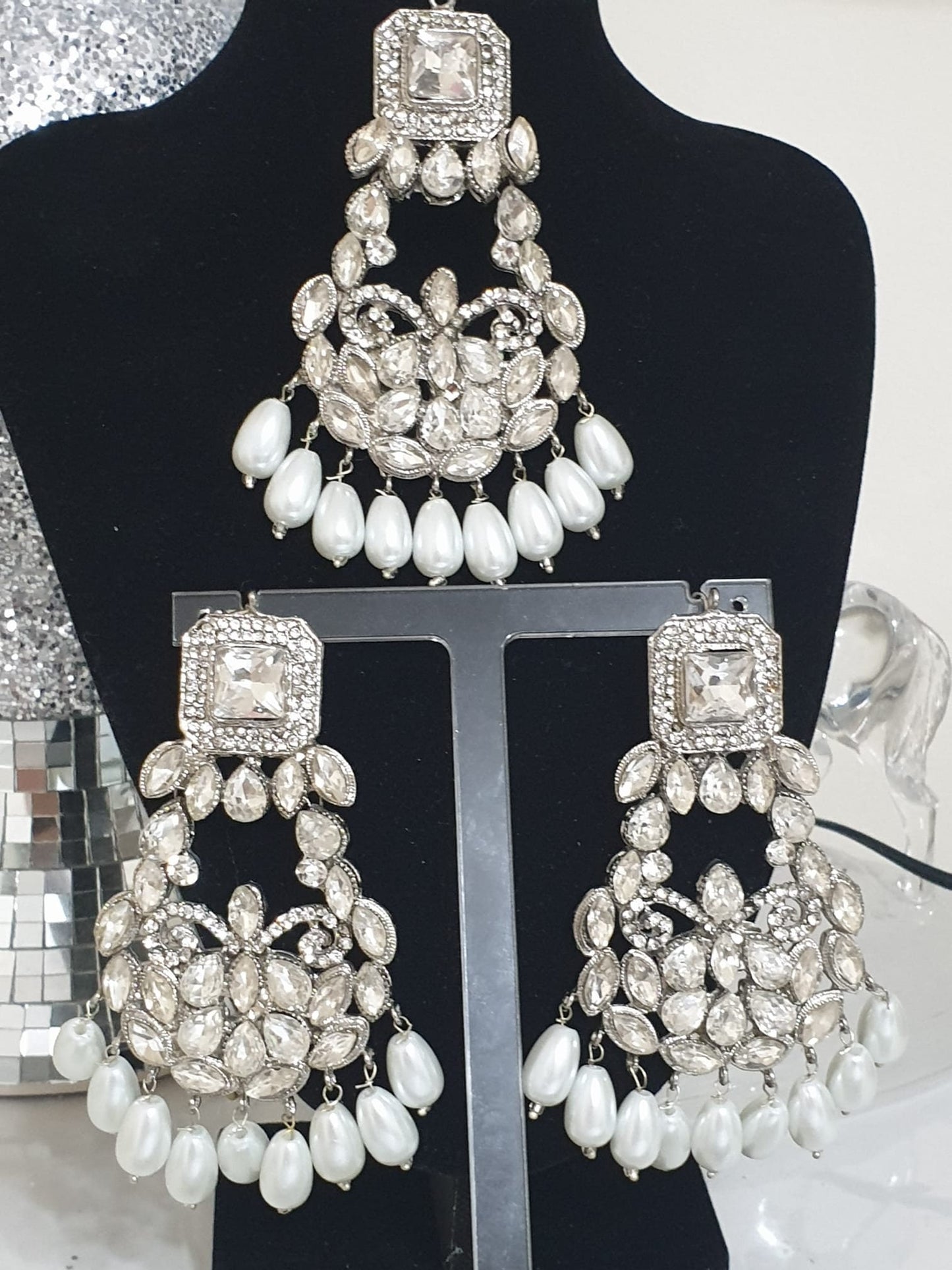 Desi Style Kundan With Crystals Pearls Earings With Tikka