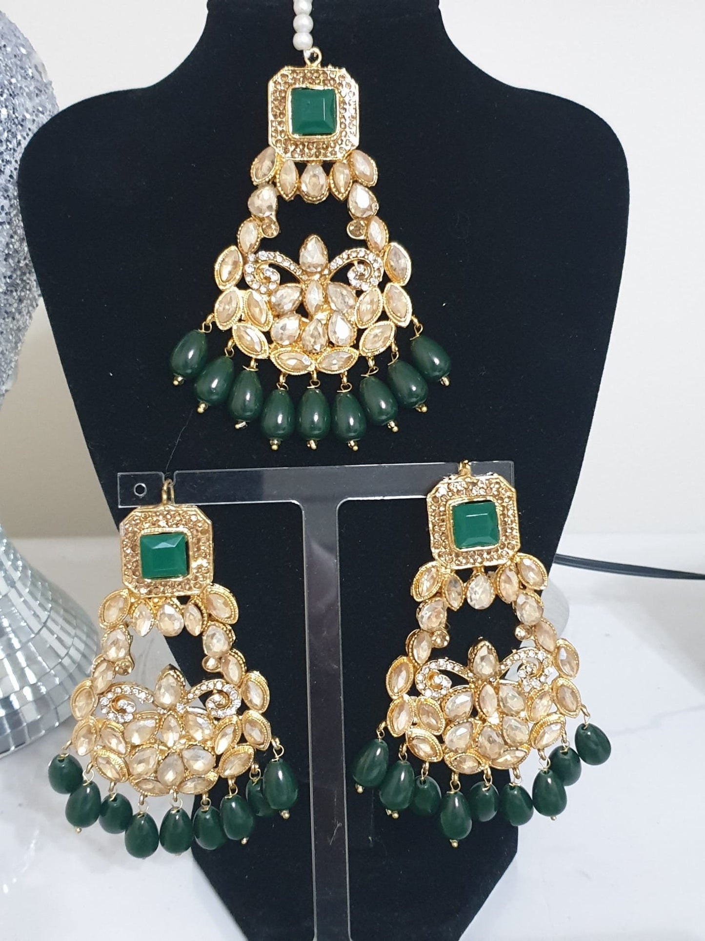 Desi Style Kundan With Crystals Pearls Earings With Tikka