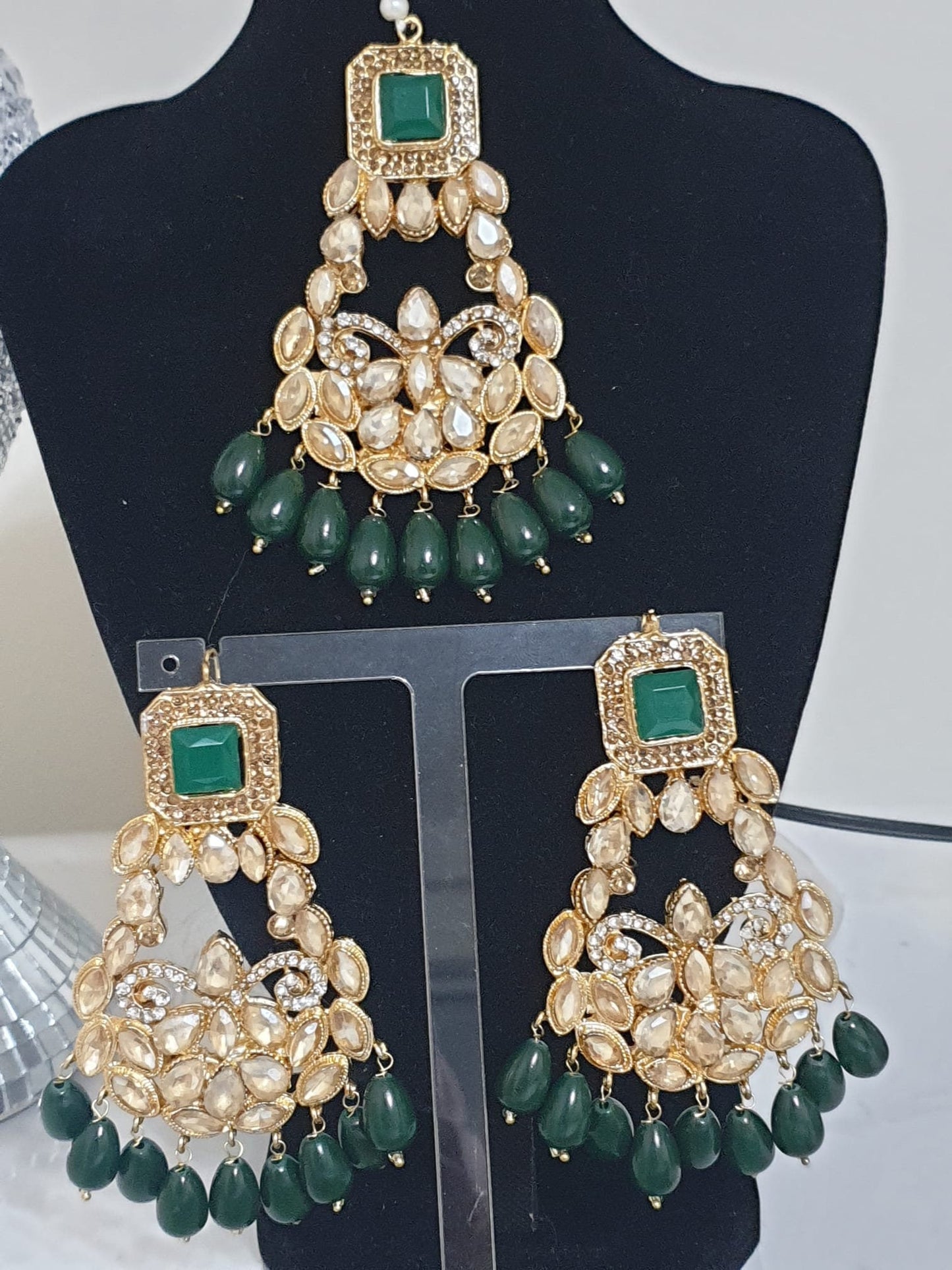 Desi Style Kundan With Crystals Pearls Earings With Tikka