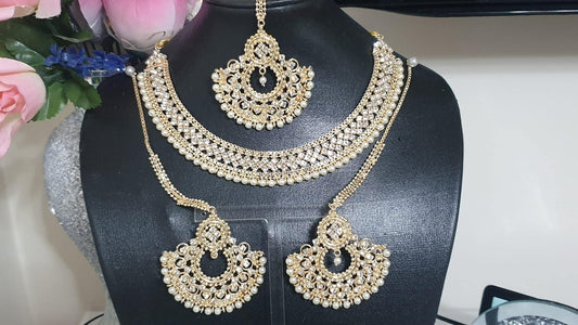 New Stylish Manjoos Collar Set In Polki Style For Mehndi