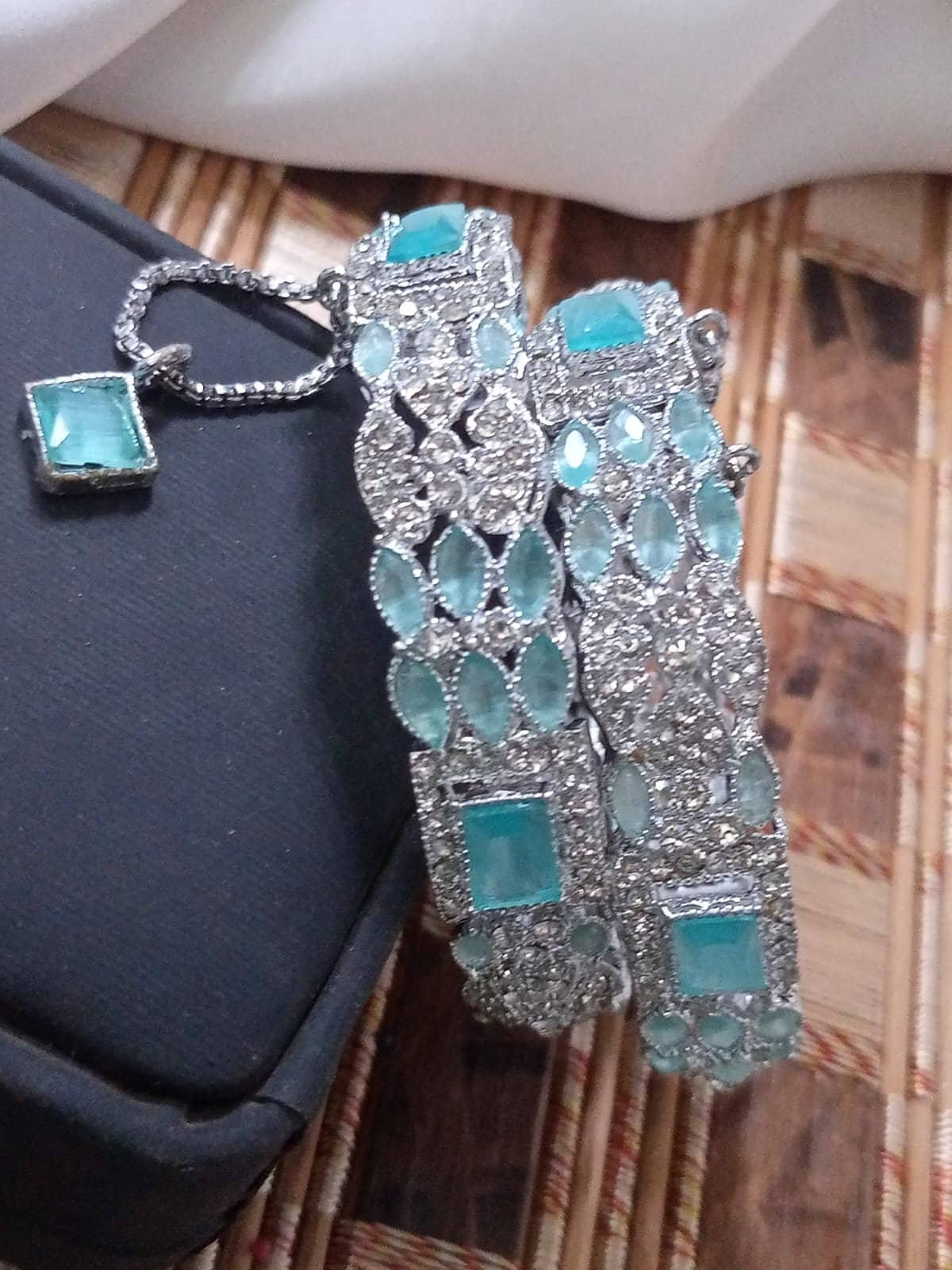 Indian Fine Quality Silver Plated Zircon Stones And Crystals Openable 2 Kadas