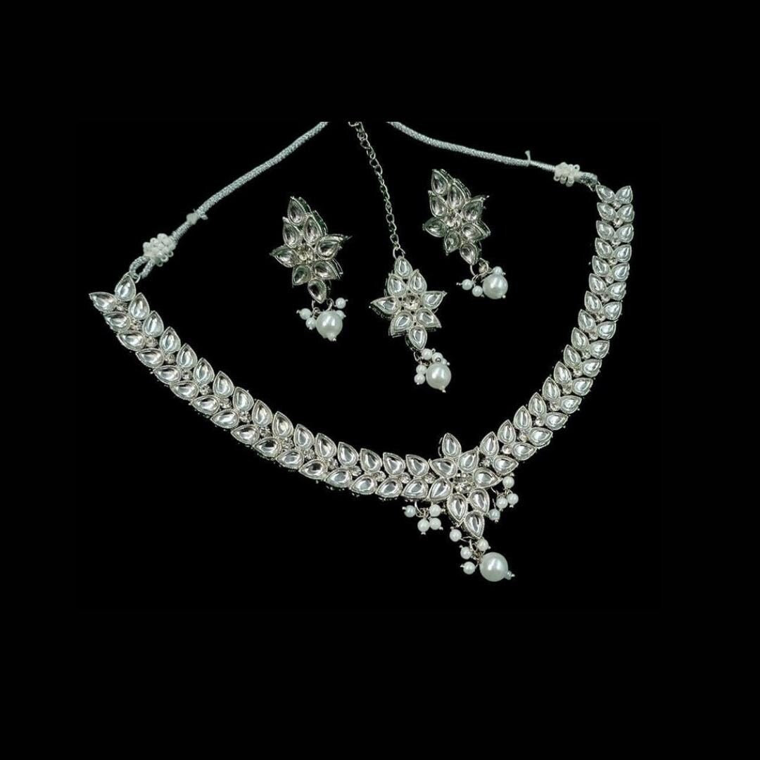 Silver Plated Kundan Stones Jewellery Set With Earrings & Tikka