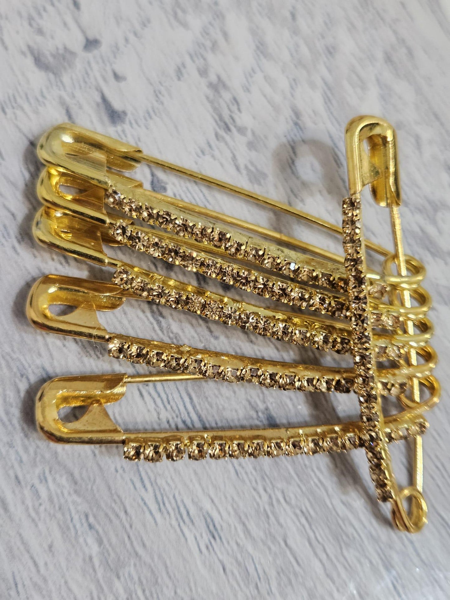 6 X Fancy Golden Silver Colour Diamonds Saree Pin One Side Of Safety Pins